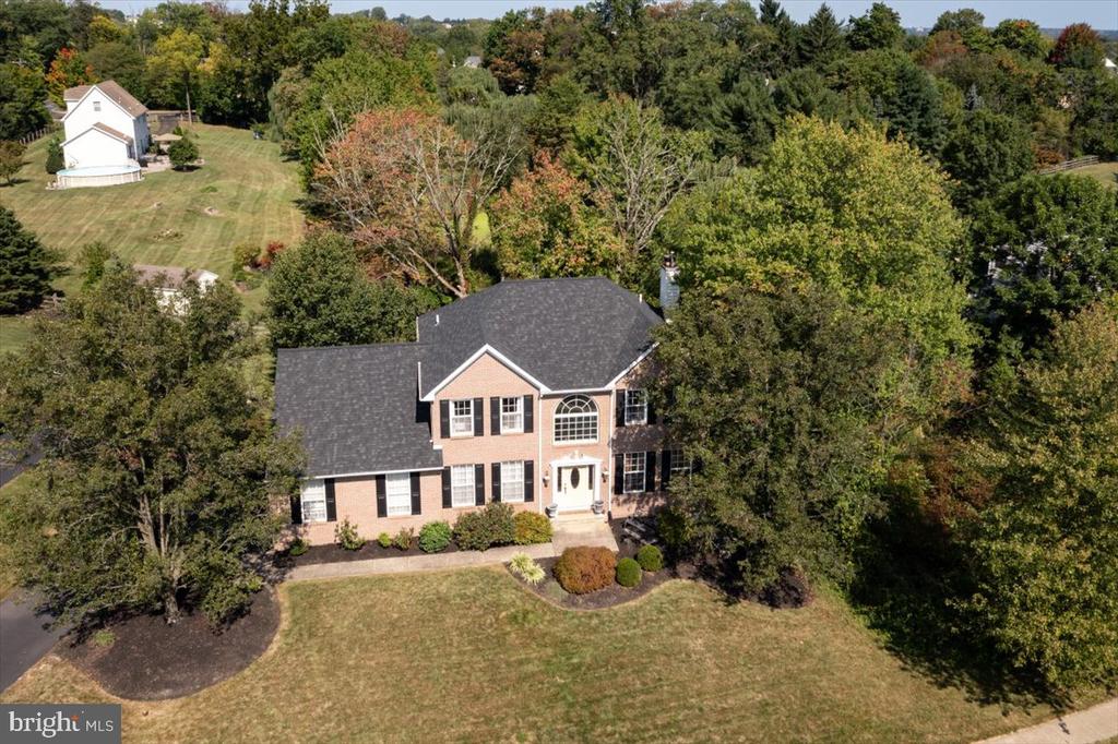 902 Red Coat Farm Dr