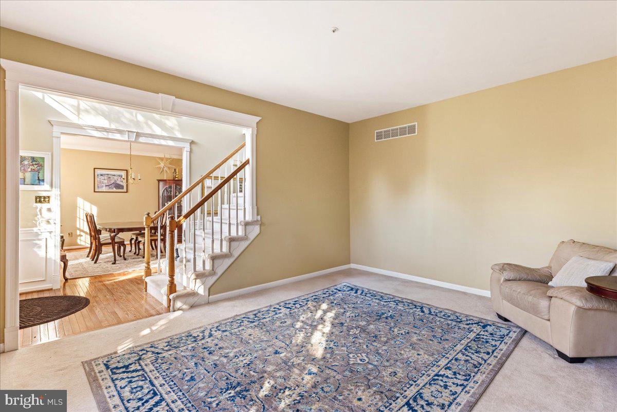 902 Red Coat Farm Dr