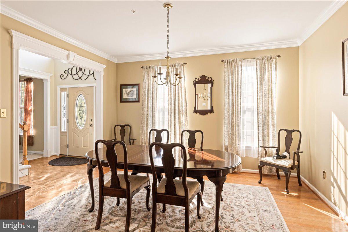 902 Red Coat Farm Dr