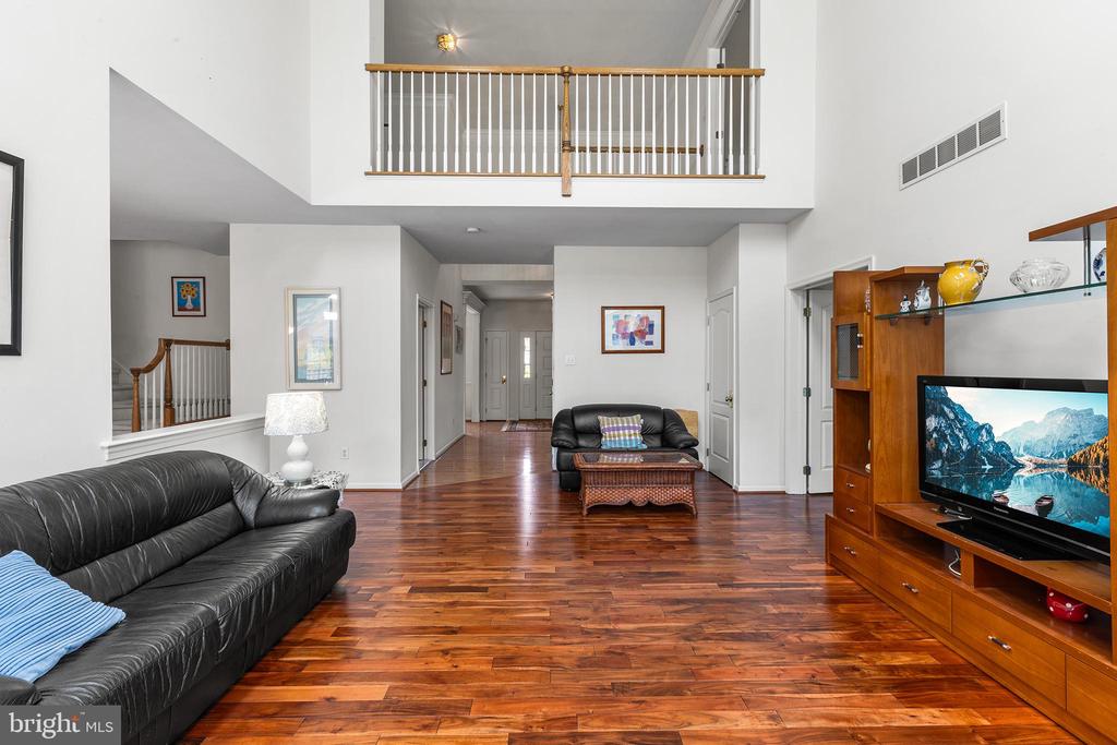 19 SARATOGA COURT