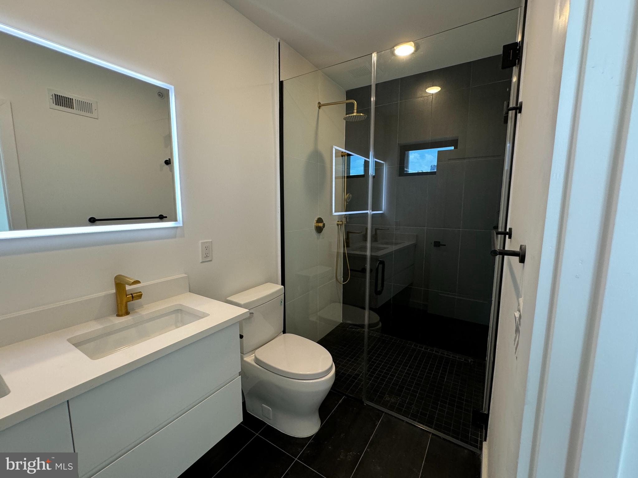 1623 CHRISTIAN ST #PH