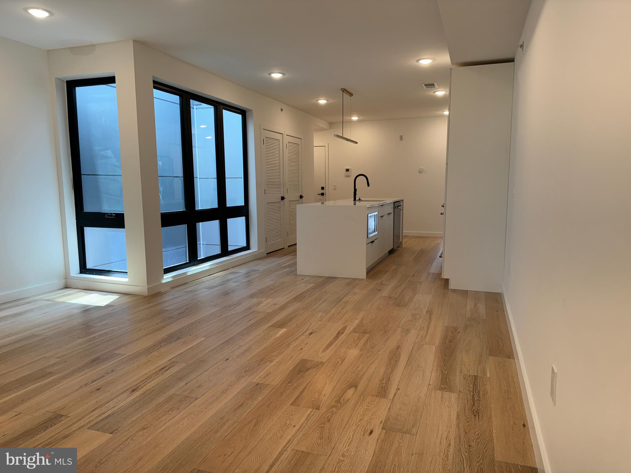 1623 CHRISTIAN ST #PH