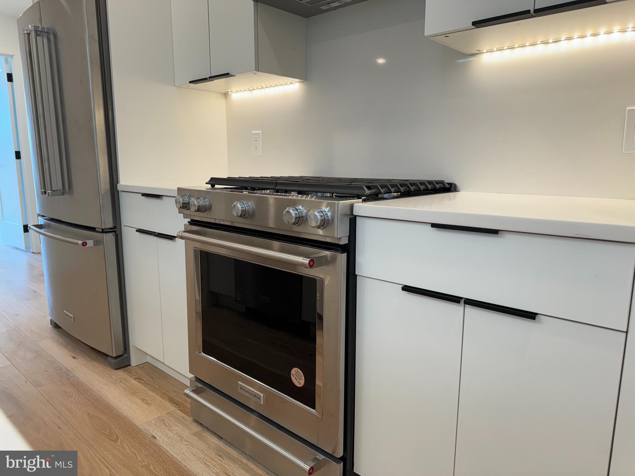 1623 CHRISTIAN ST #PH