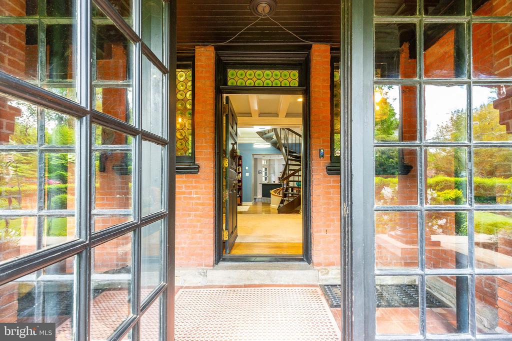 403 E Evergreen Ave #C