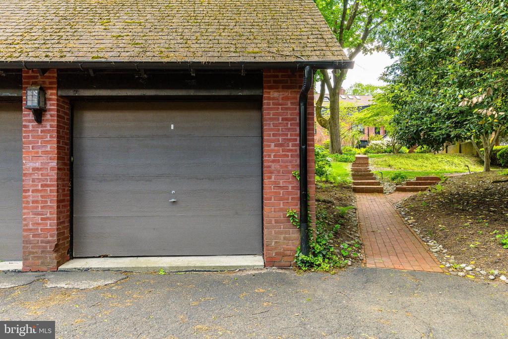 403 E Evergreen Ave #C