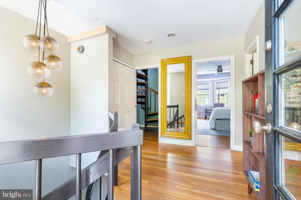 403 E Evergreen Ave #C