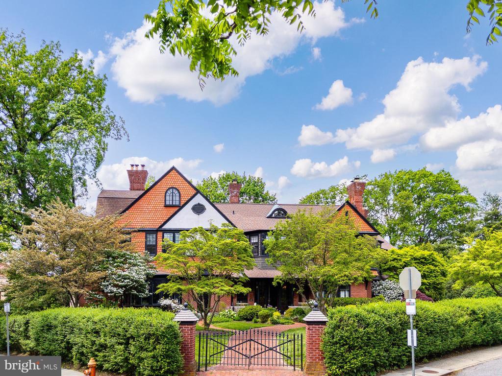 403 E Evergreen Ave #C