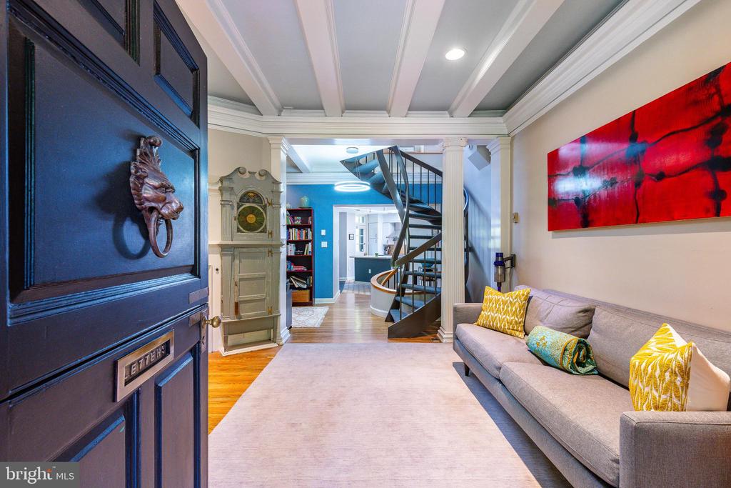403 E Evergreen Ave #C