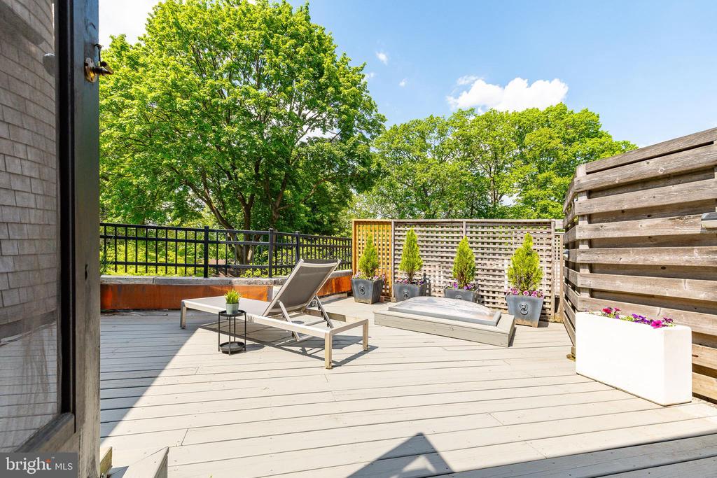 403 E Evergreen Ave #C
