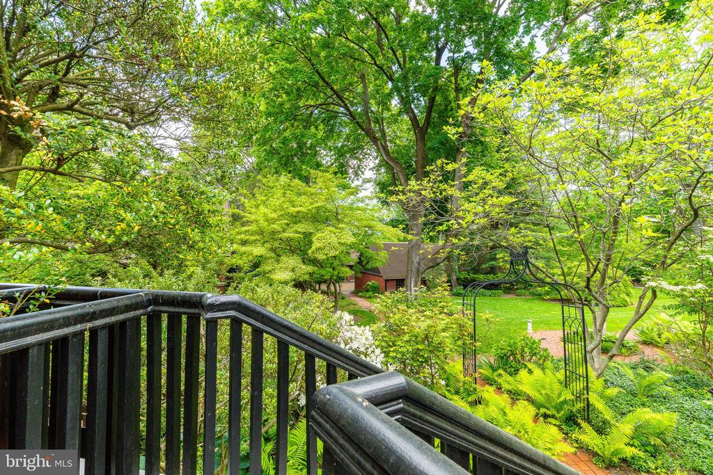 403 E Evergreen Ave #C