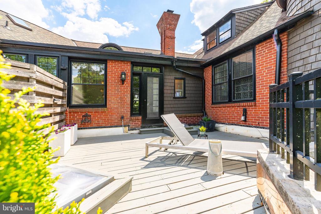 403 E Evergreen Ave #C