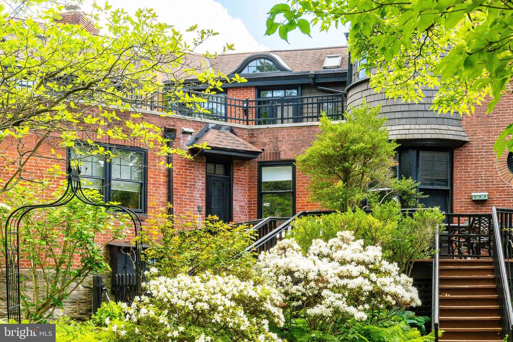 403 E Evergreen Ave #C