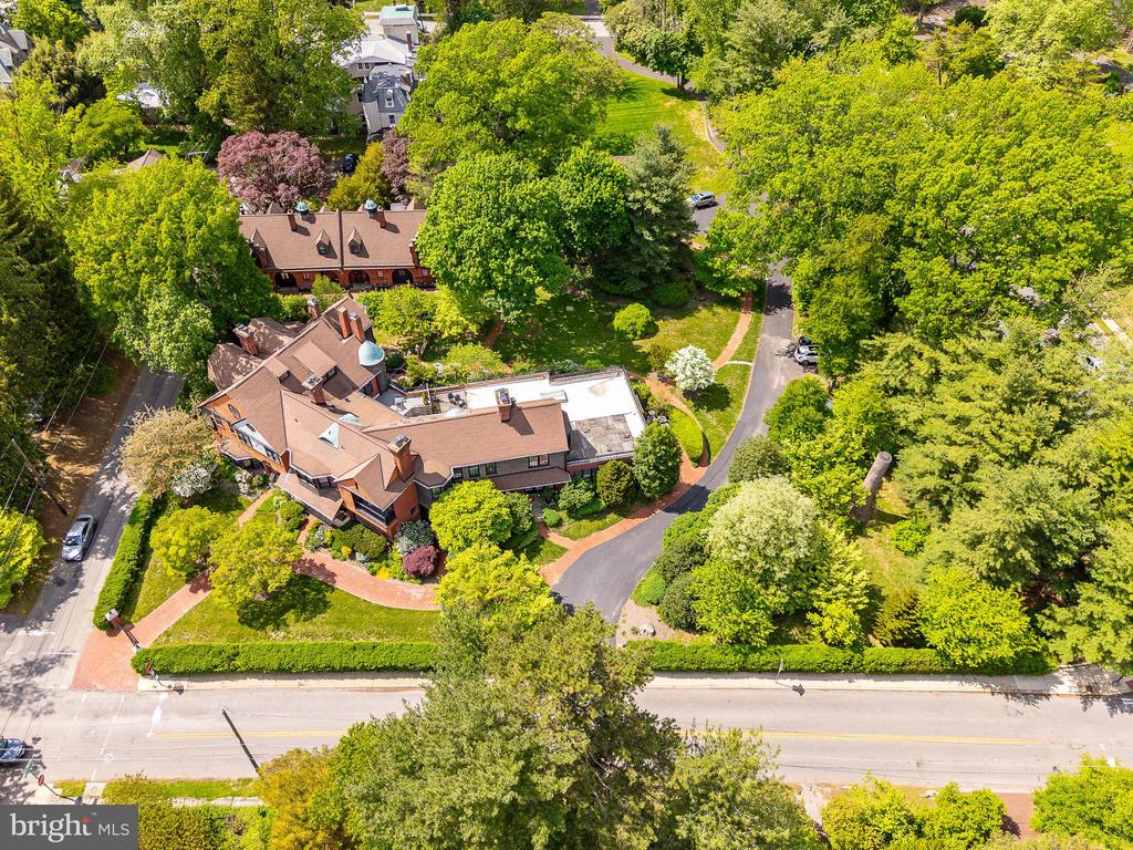 403 E Evergreen Ave #C