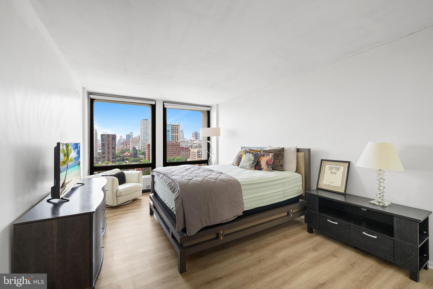210 Locust St #19gw