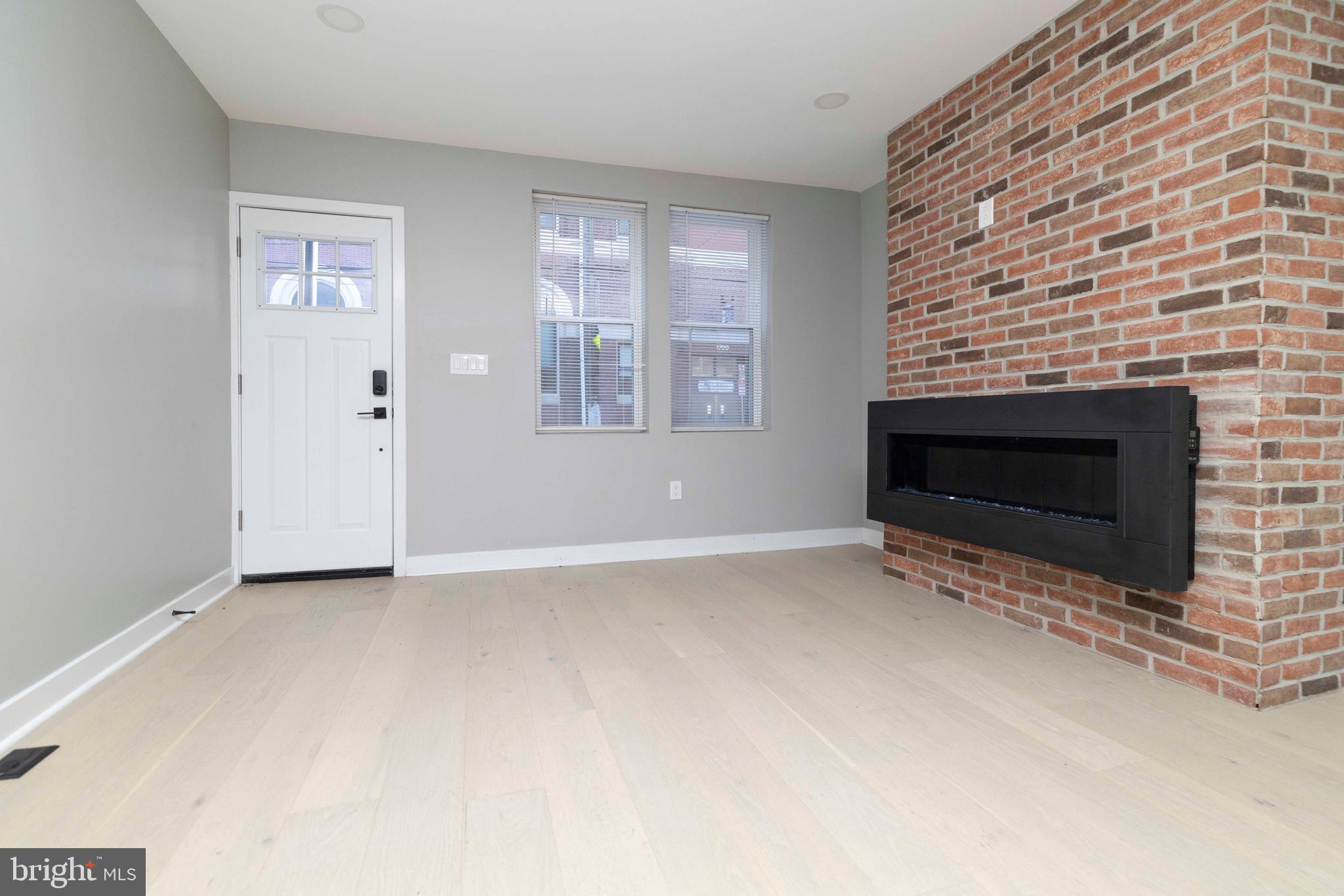 1725 W THOMPSON STREET