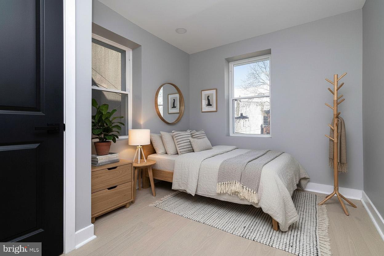 1725 W THOMPSON STREET