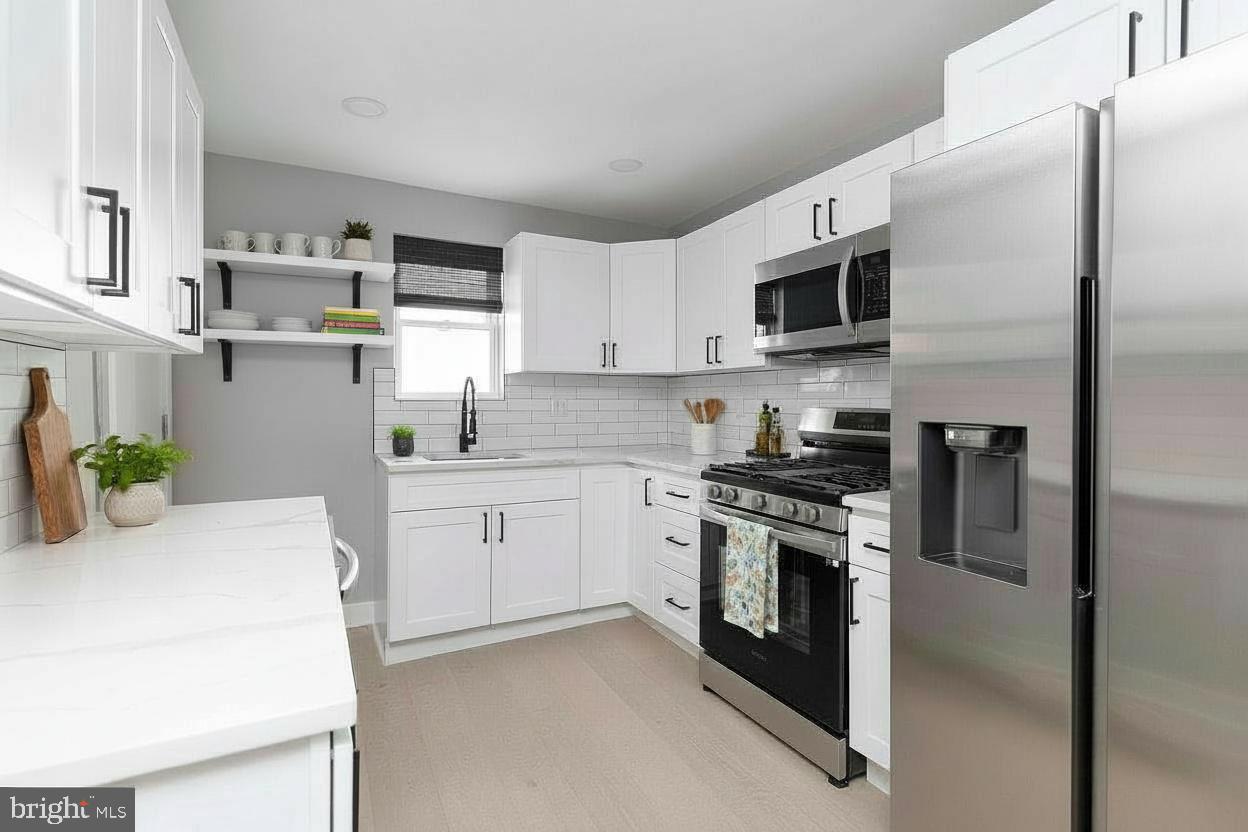 1725 W THOMPSON STREET