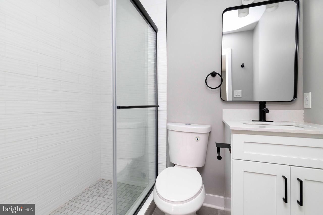 1725 W THOMPSON STREET