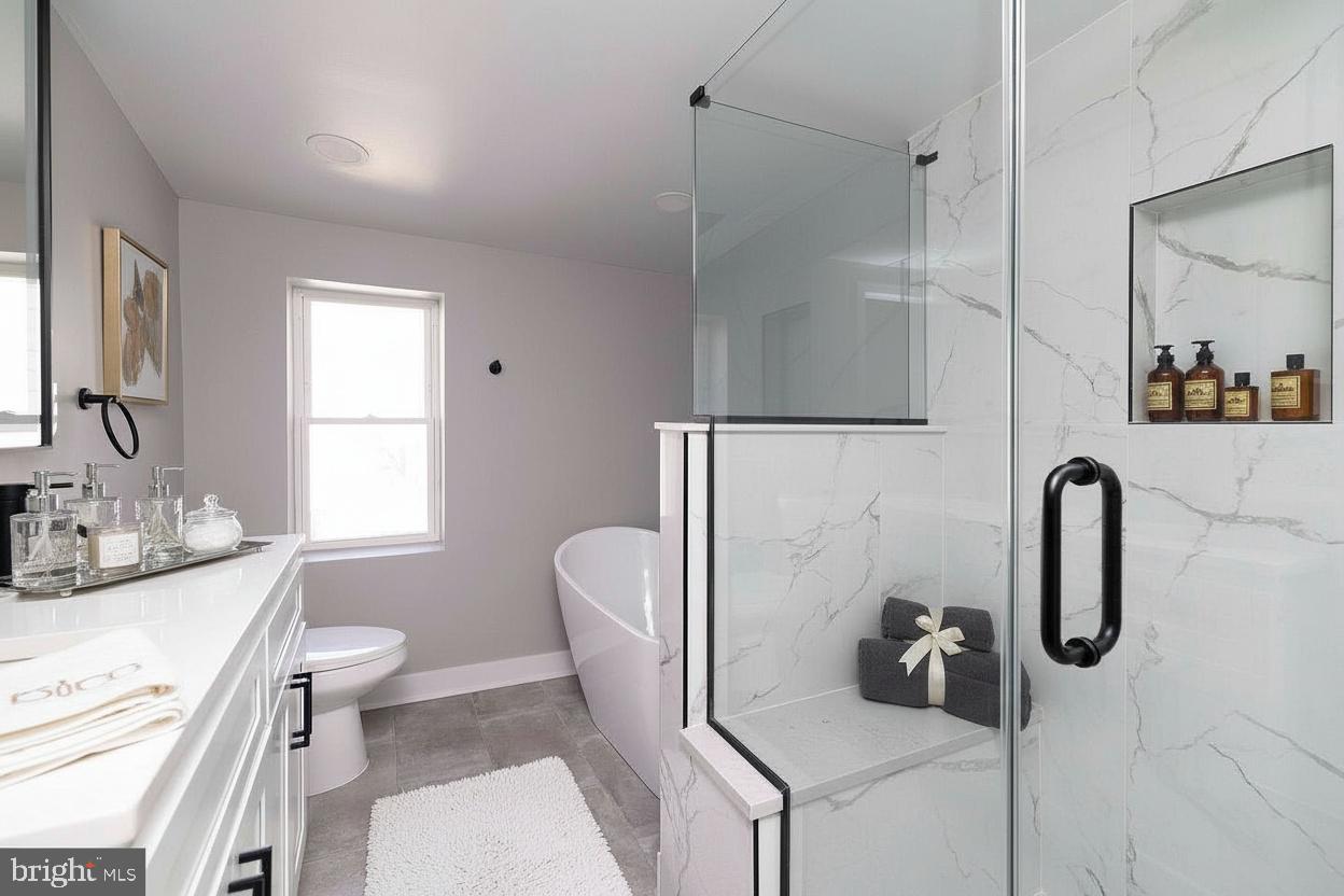 1725 W THOMPSON STREET