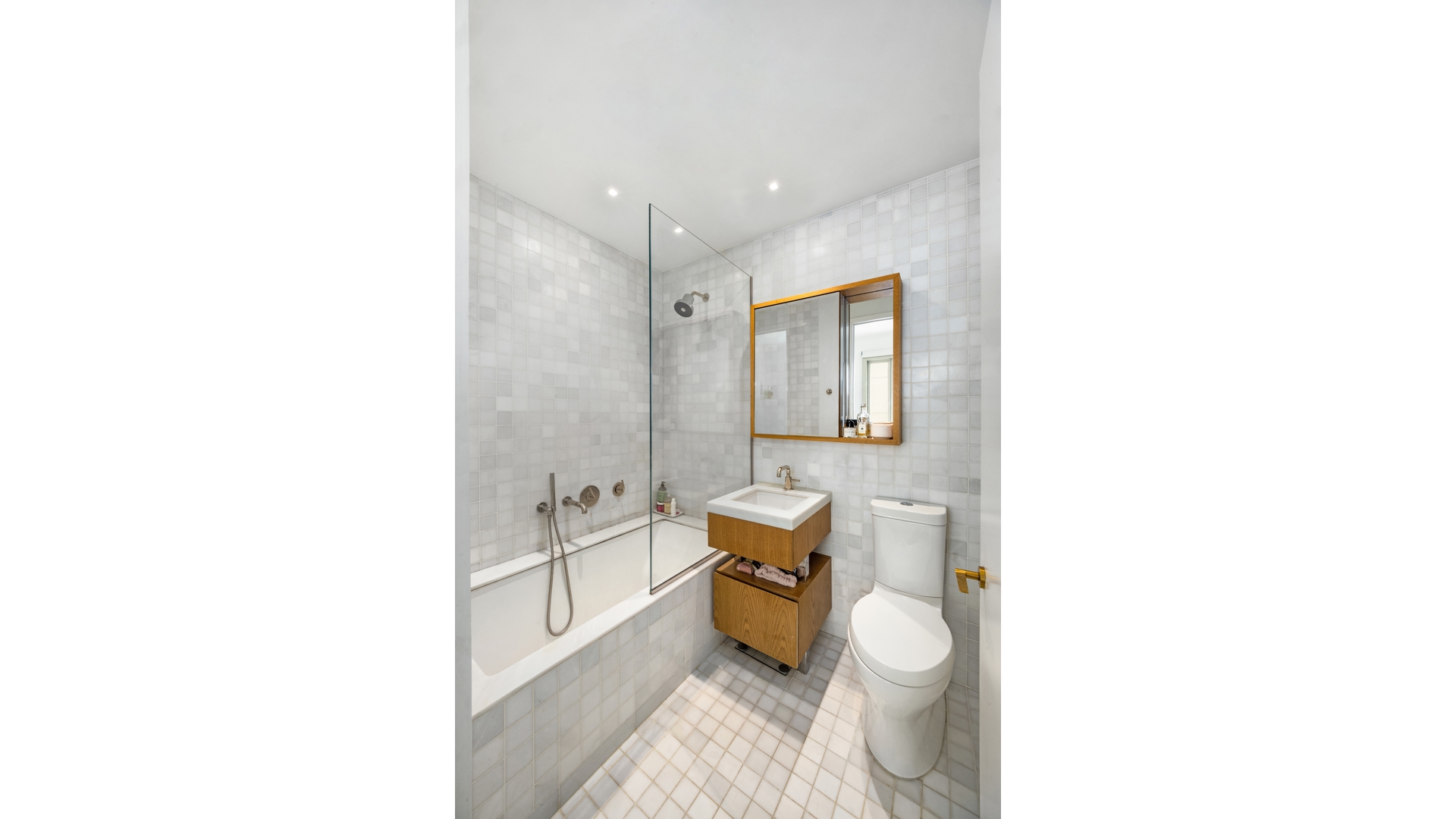 30 WARREN Street 3B