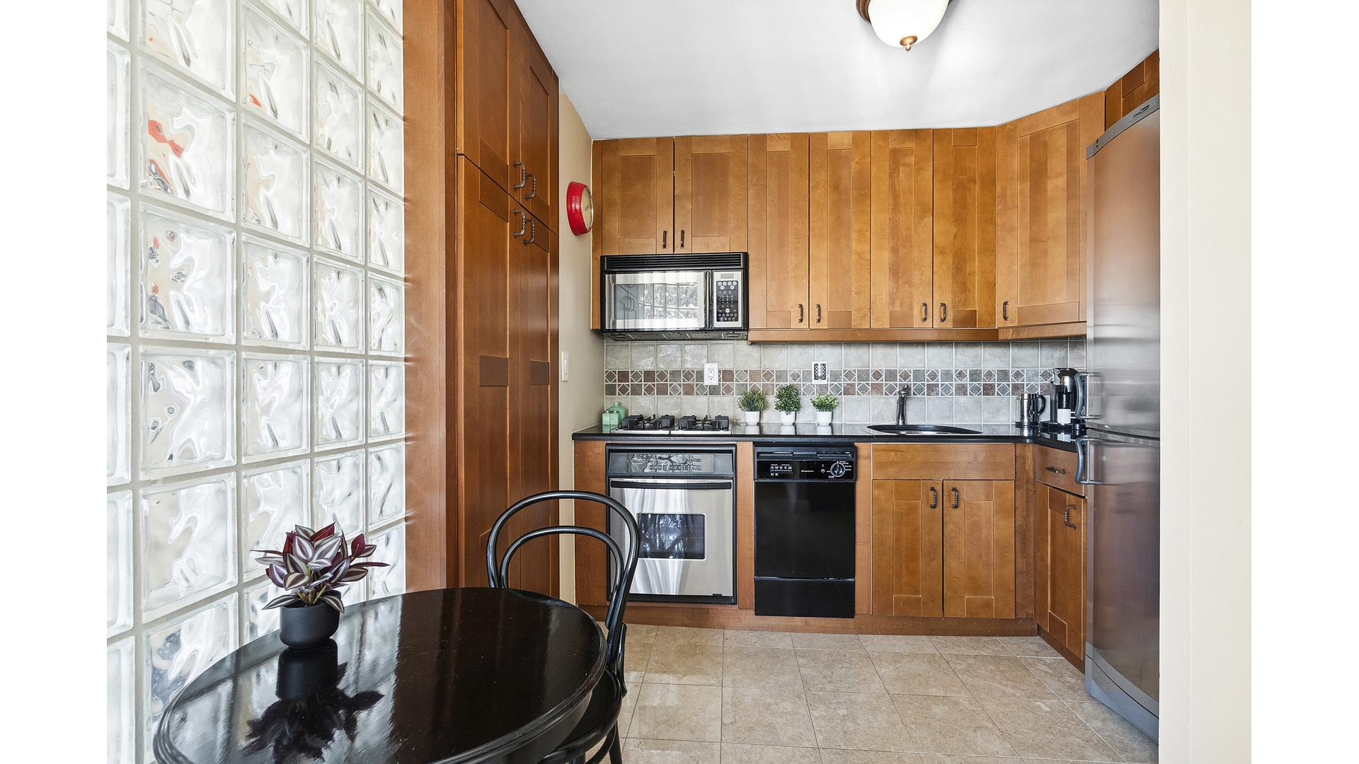 353 E 72ND Street 28D