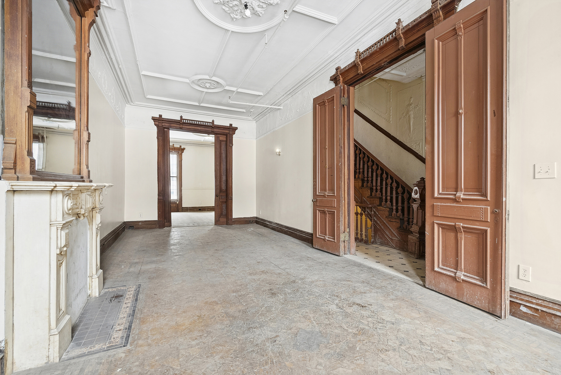 7 E 124TH Street