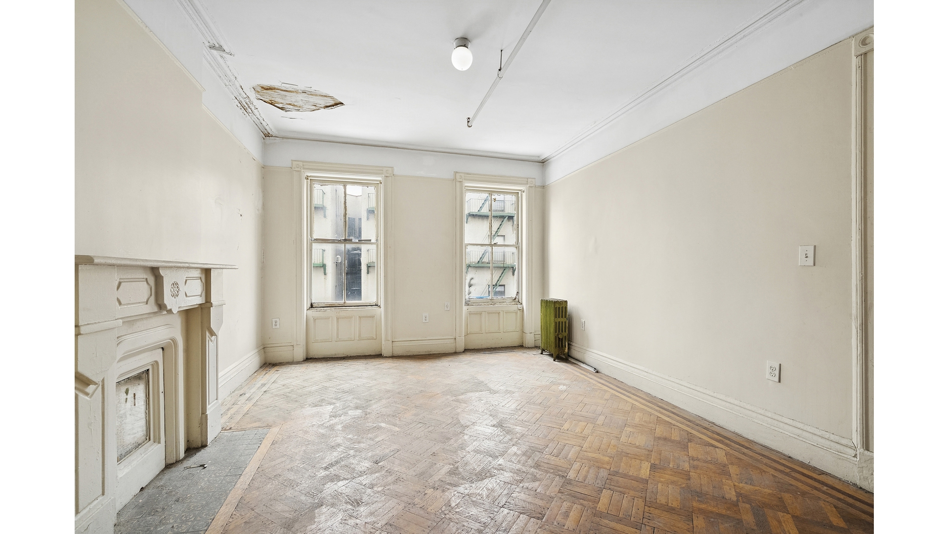 7 E 124TH Street