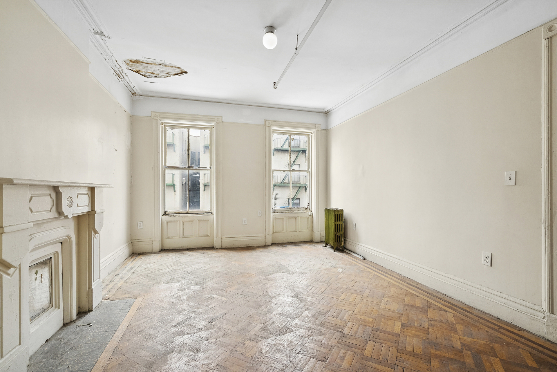 7 E 124TH Street