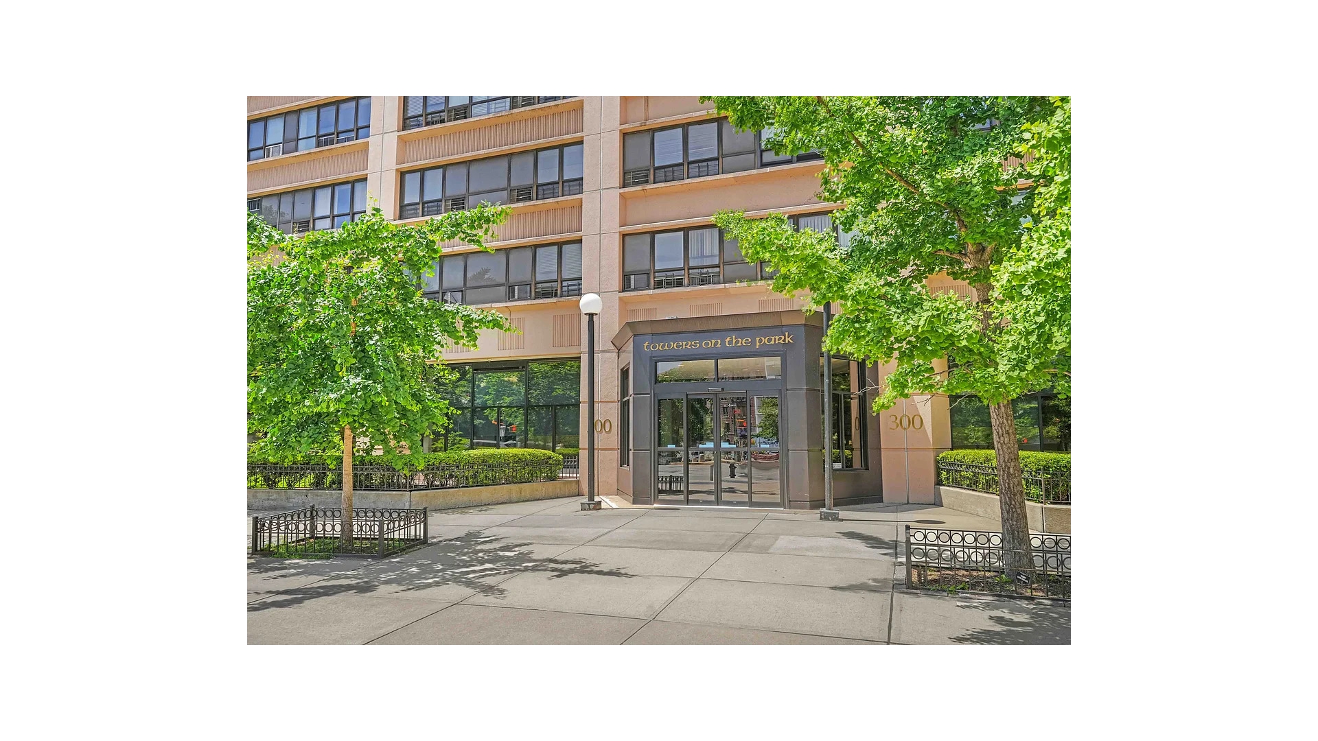 300 W 110TH Street 19J