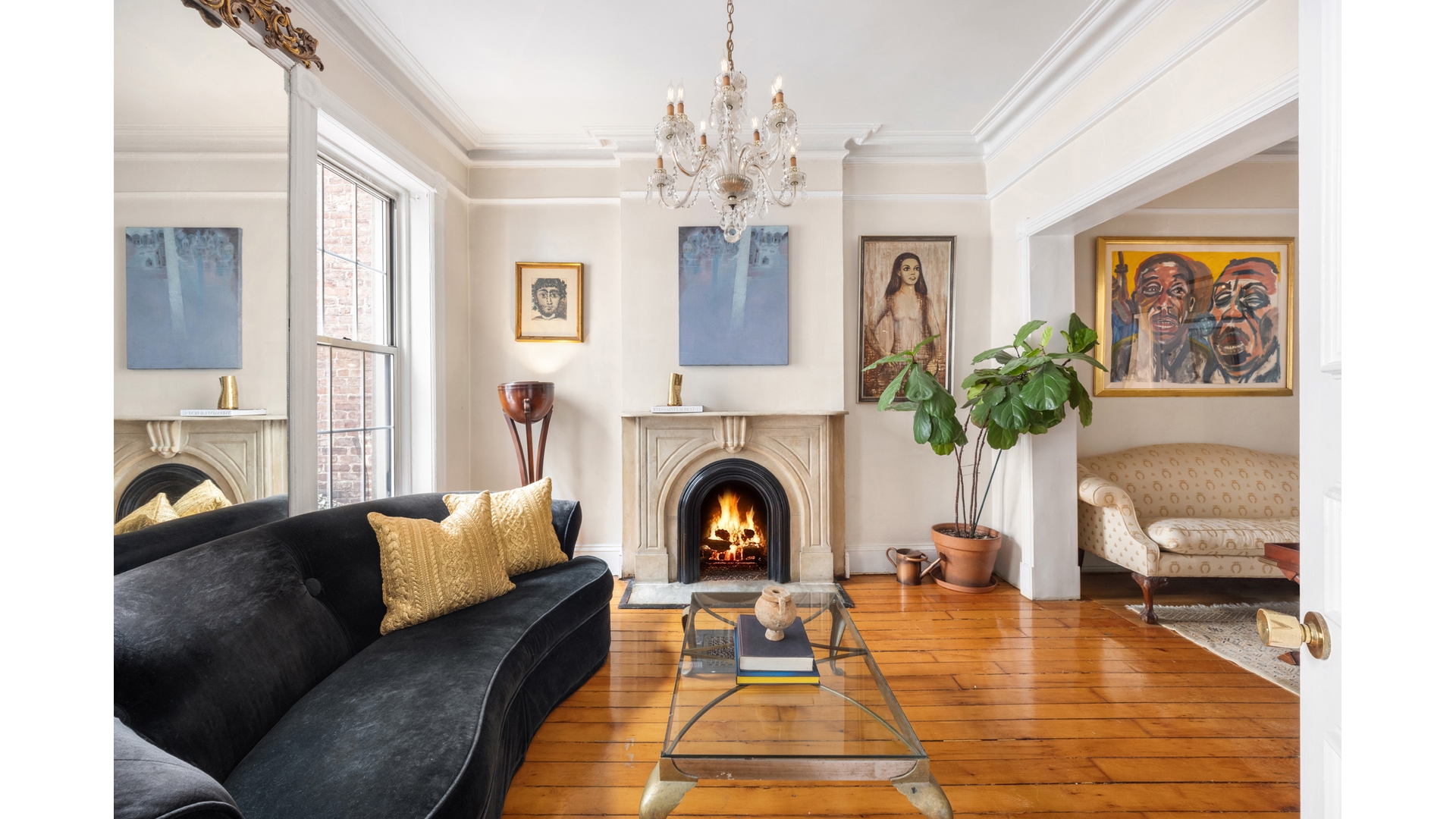 412 E 89TH Street
