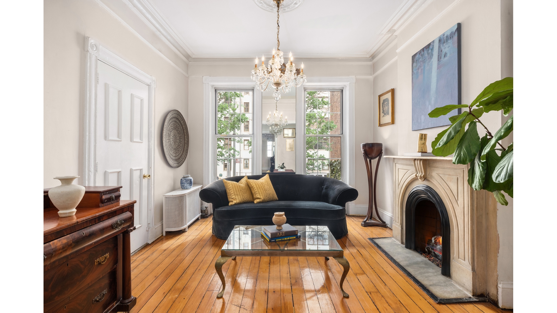 412 E 89TH Street