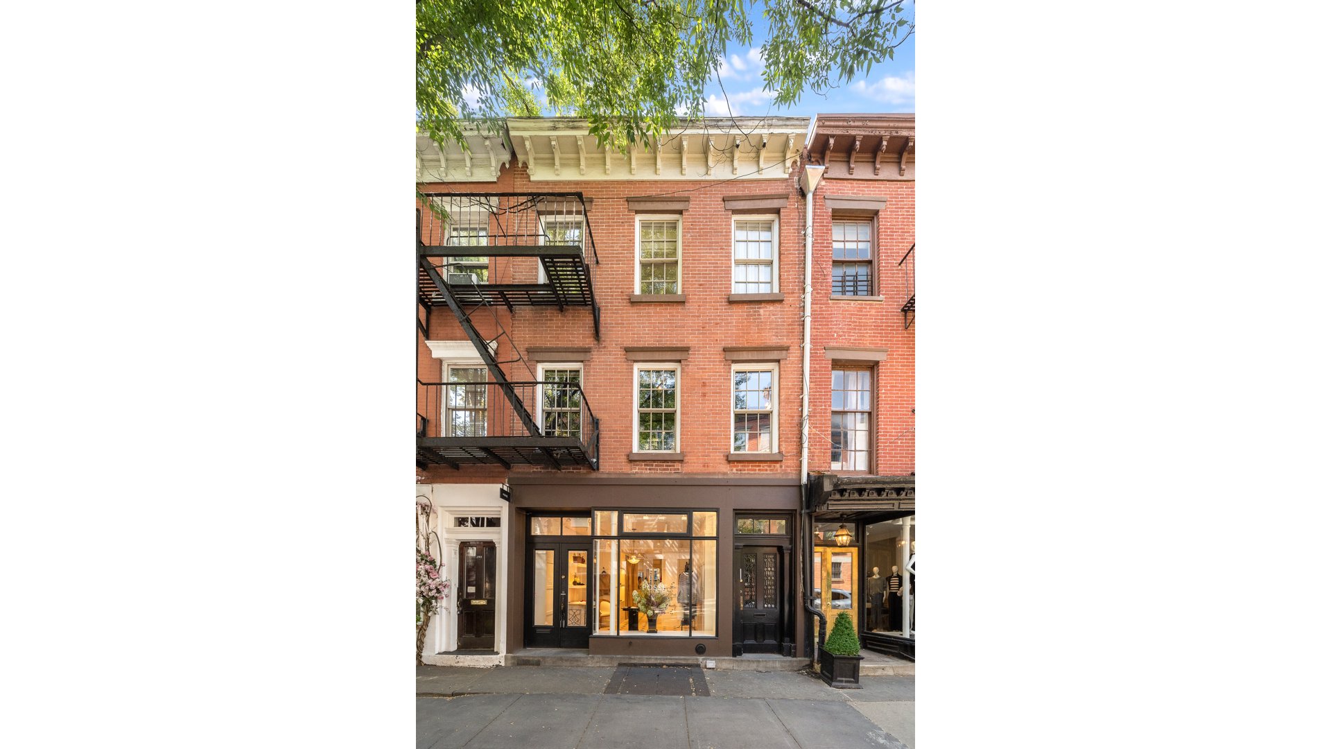 392 BLEECKER Street NA