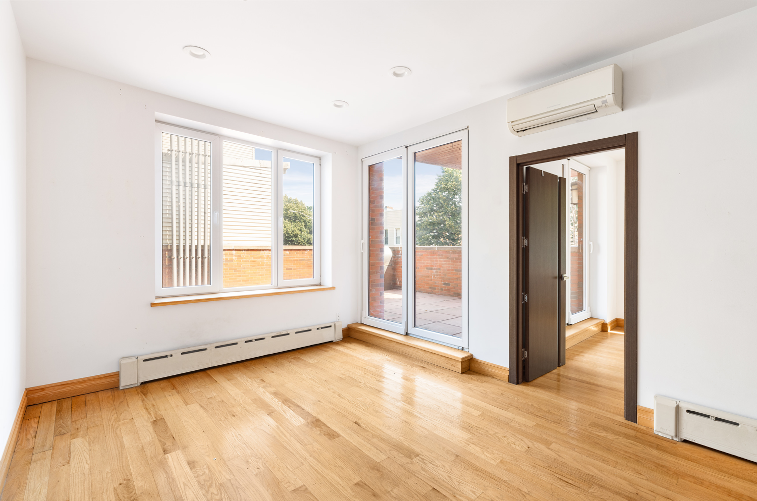 165 NASSAU Avenue 2B
