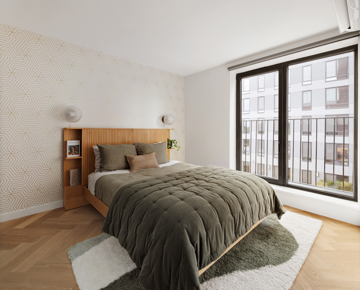 22-54 46th St 702