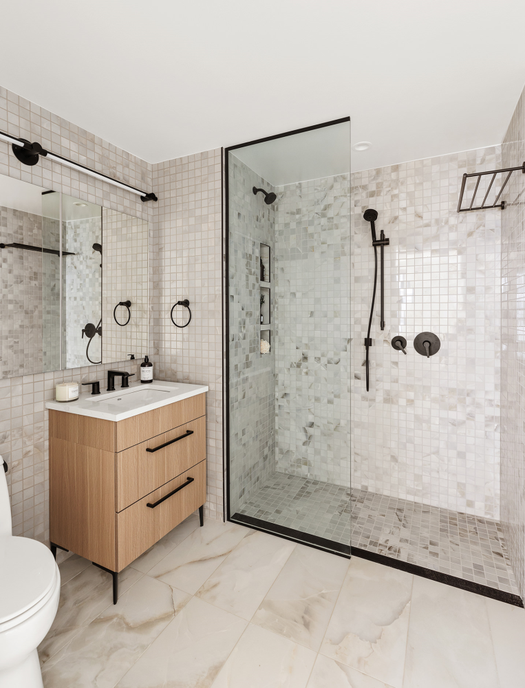 22-54 46th St 702