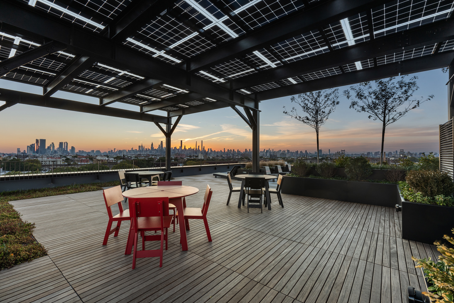 22-54 46th St 702