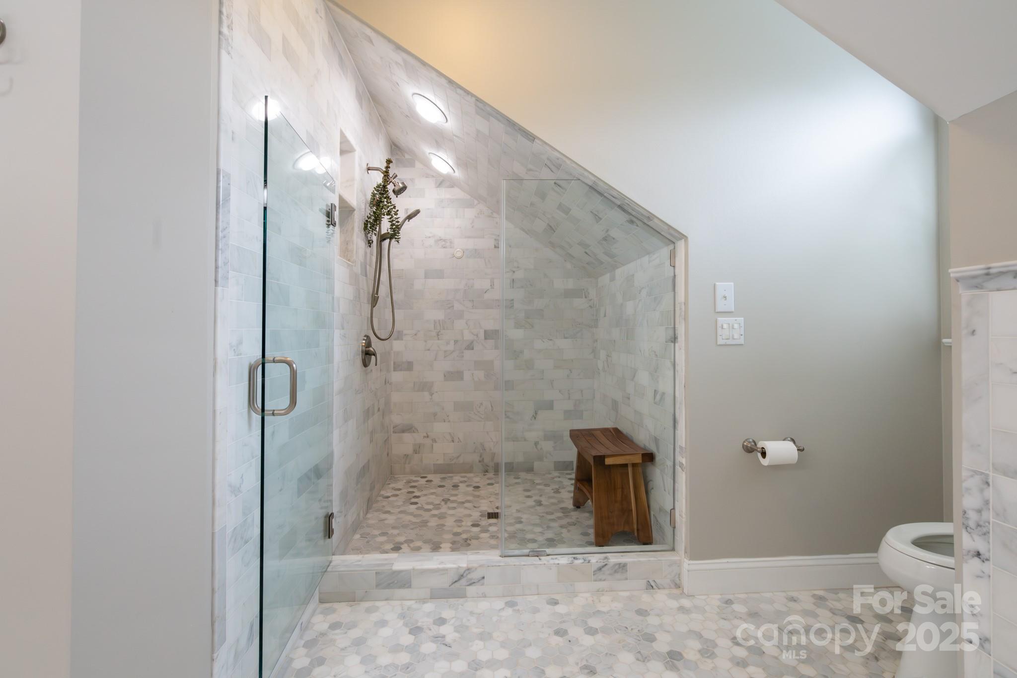 19523 Sunnypoint Court