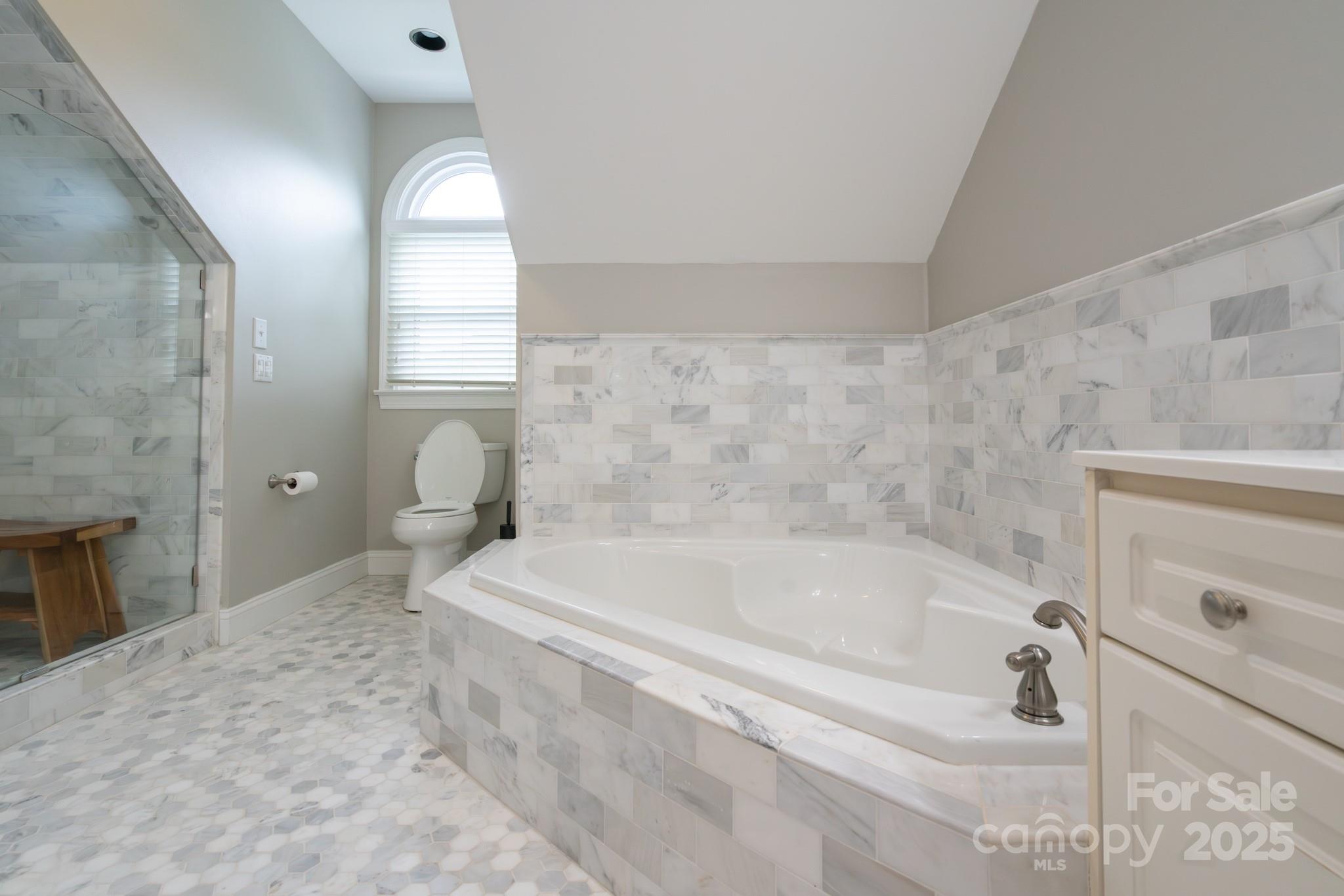 19523 Sunnypoint Court