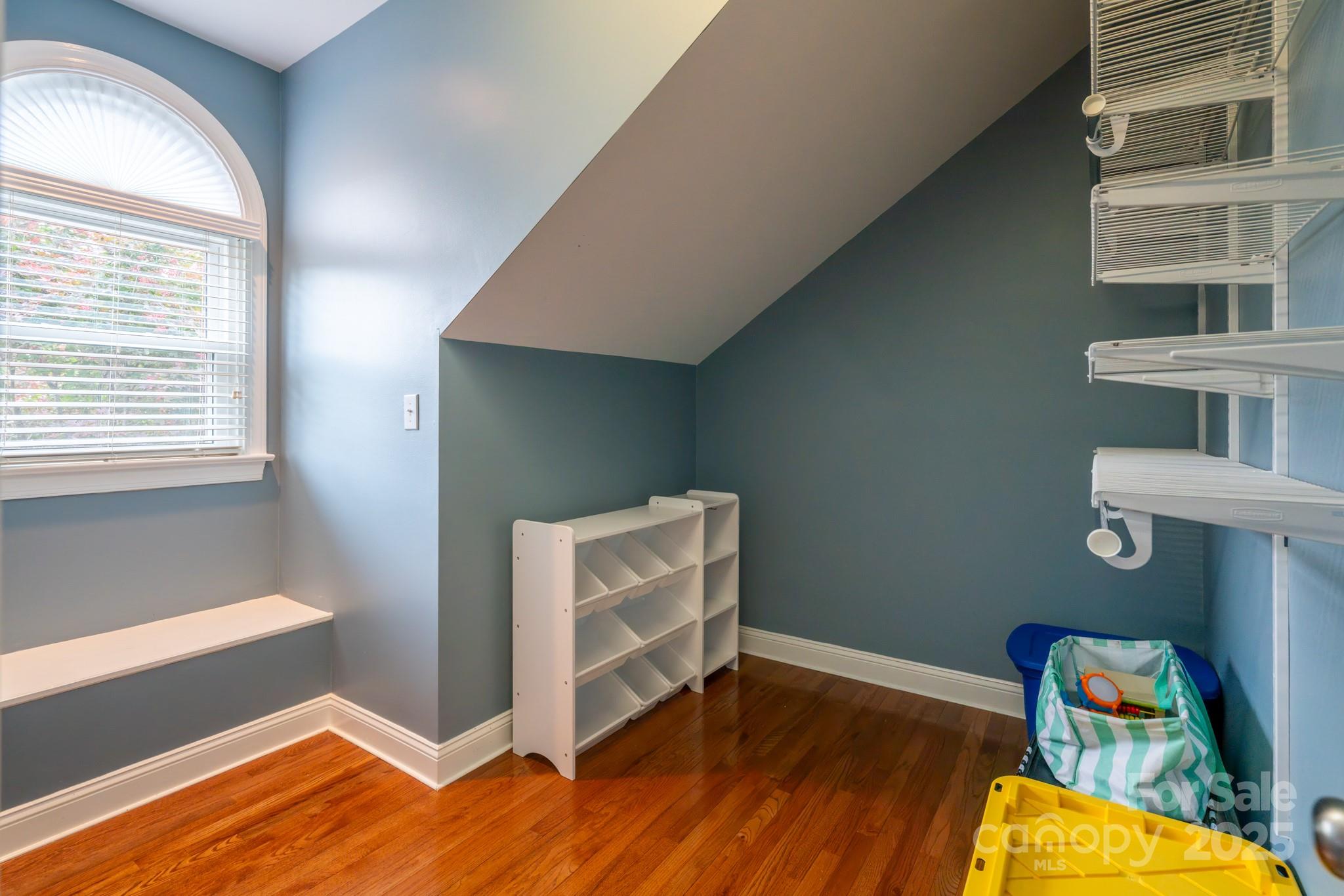 19523 Sunnypoint Court