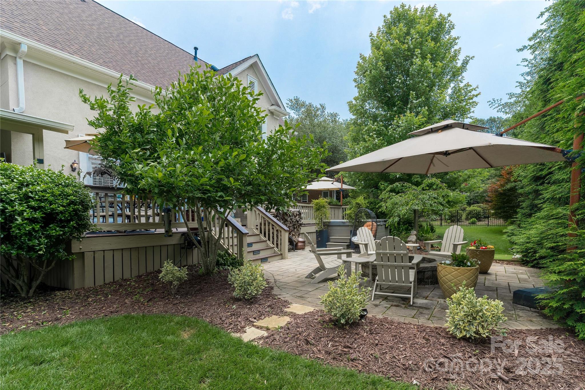 7600 Dunsmuir Court