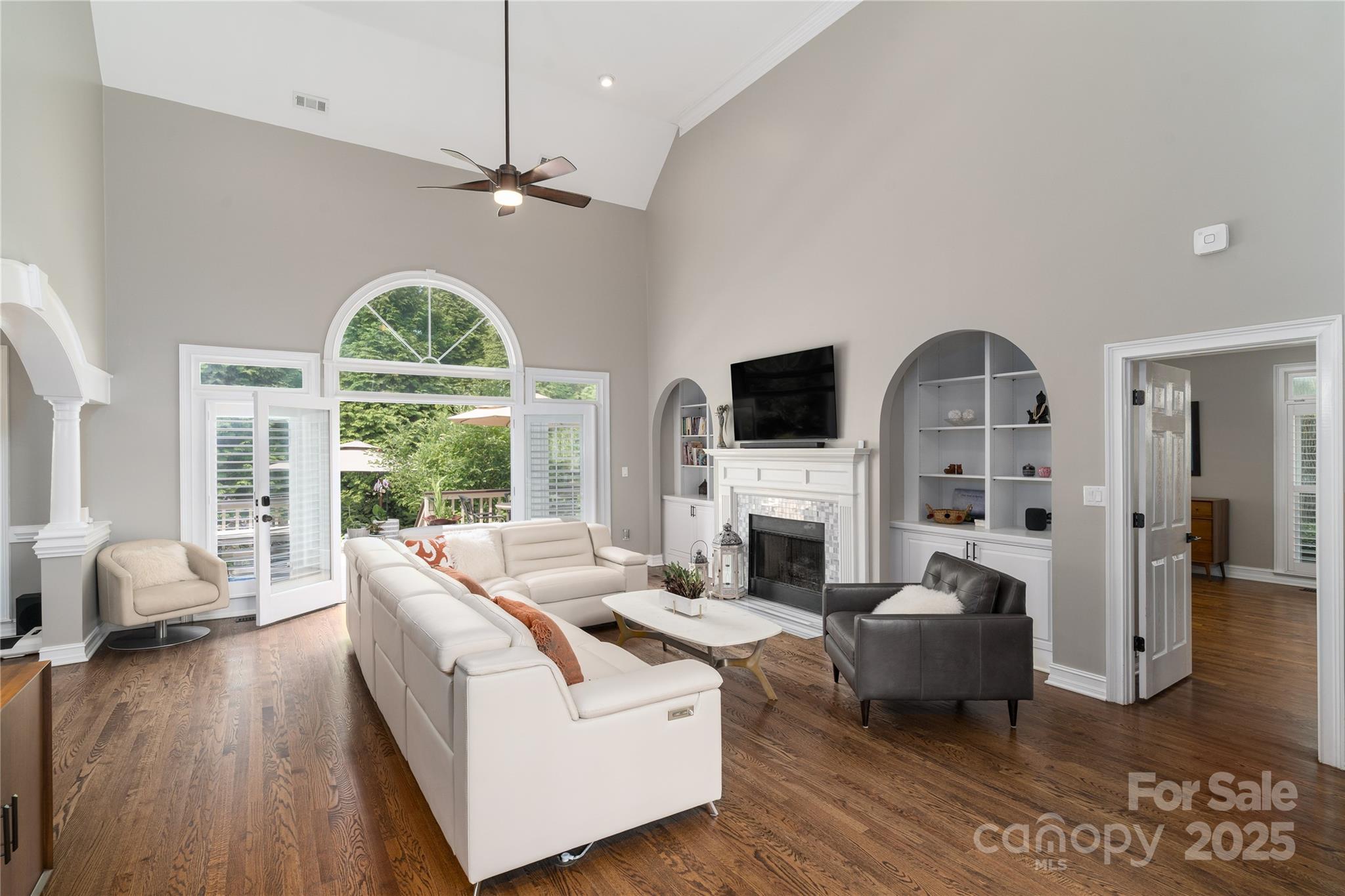 7600 Dunsmuir Court