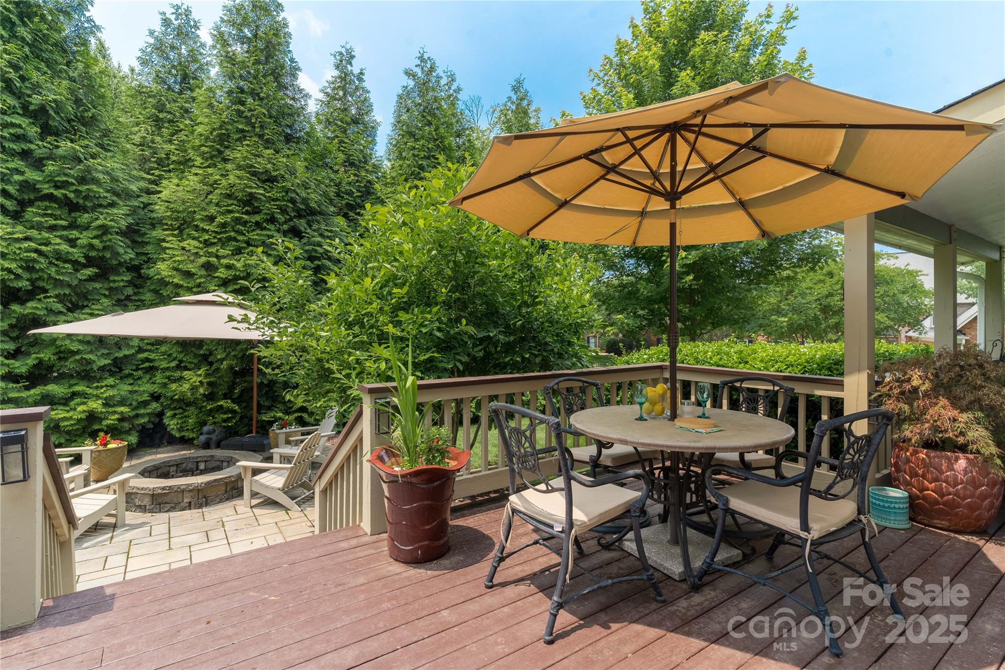 7600 Dunsmuir Court