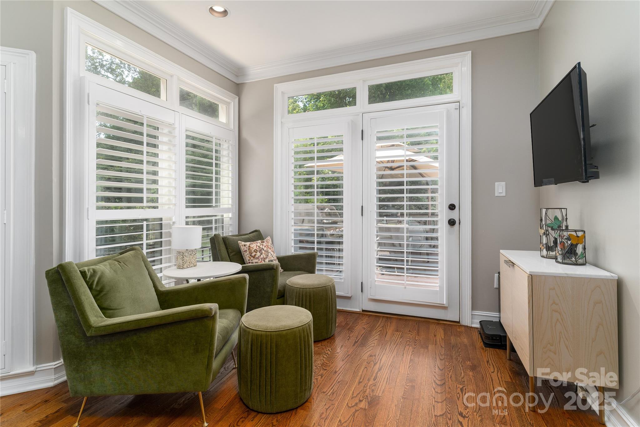 7600 Dunsmuir Court