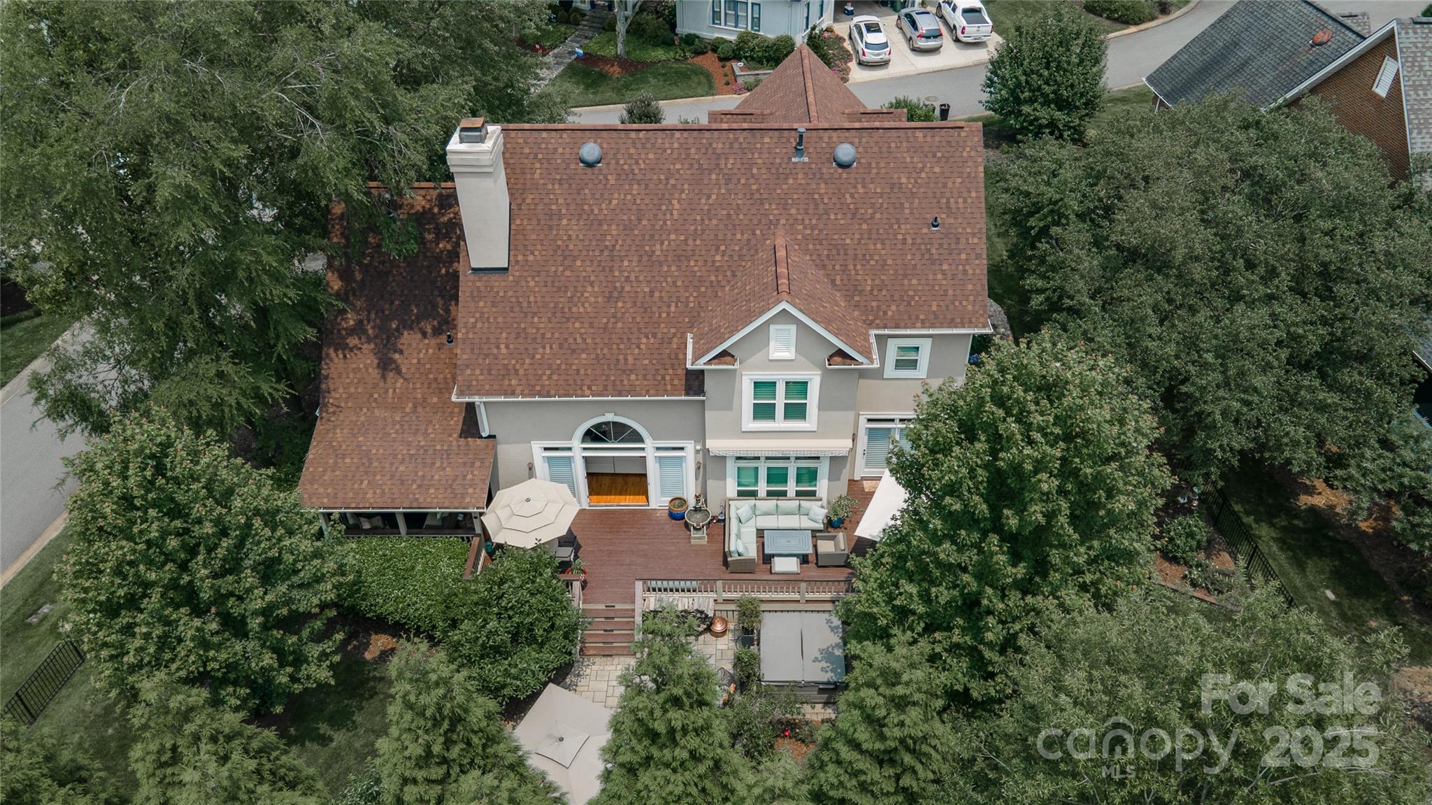 7600 Dunsmuir Court