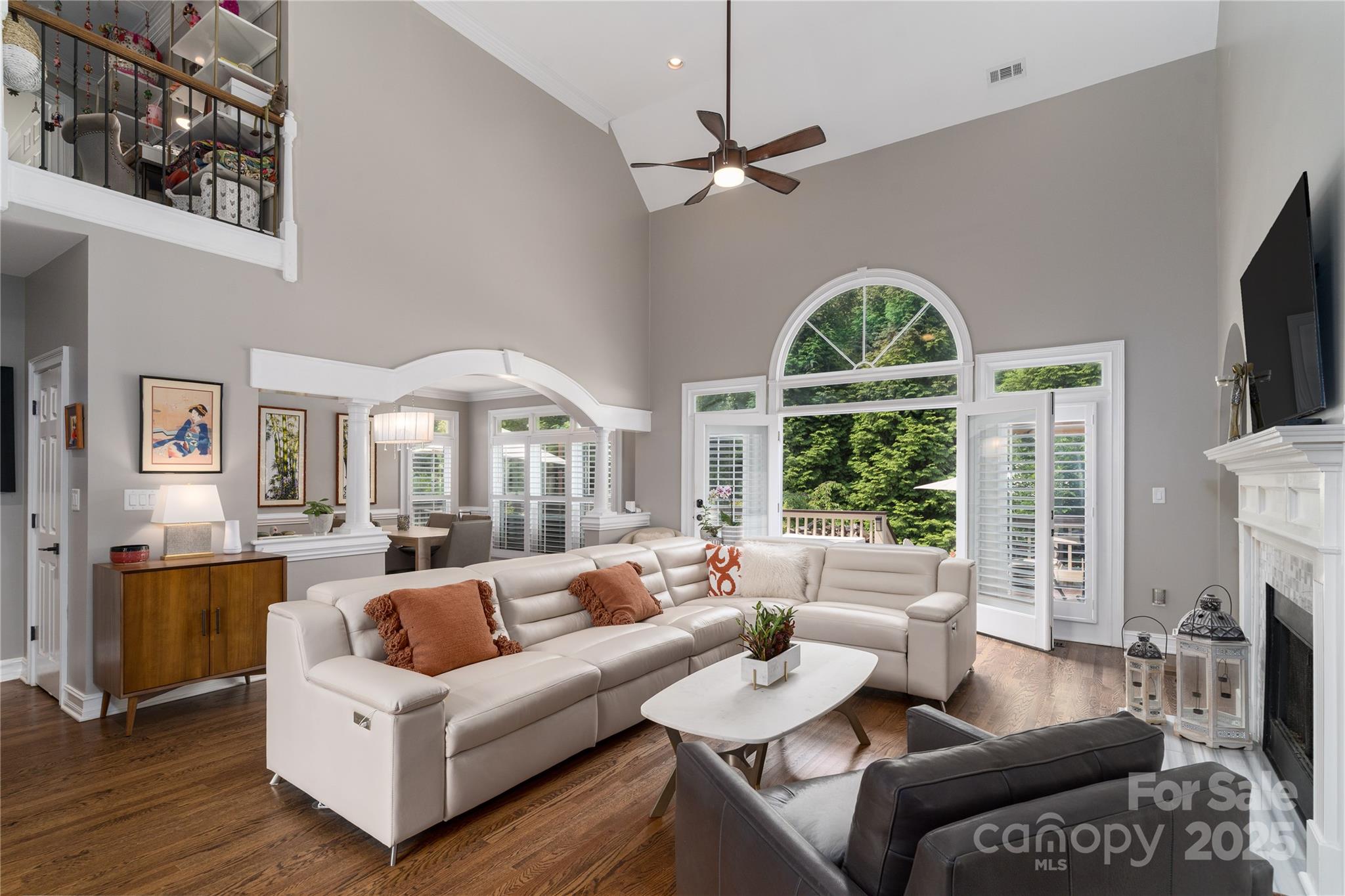 7600 Dunsmuir Court