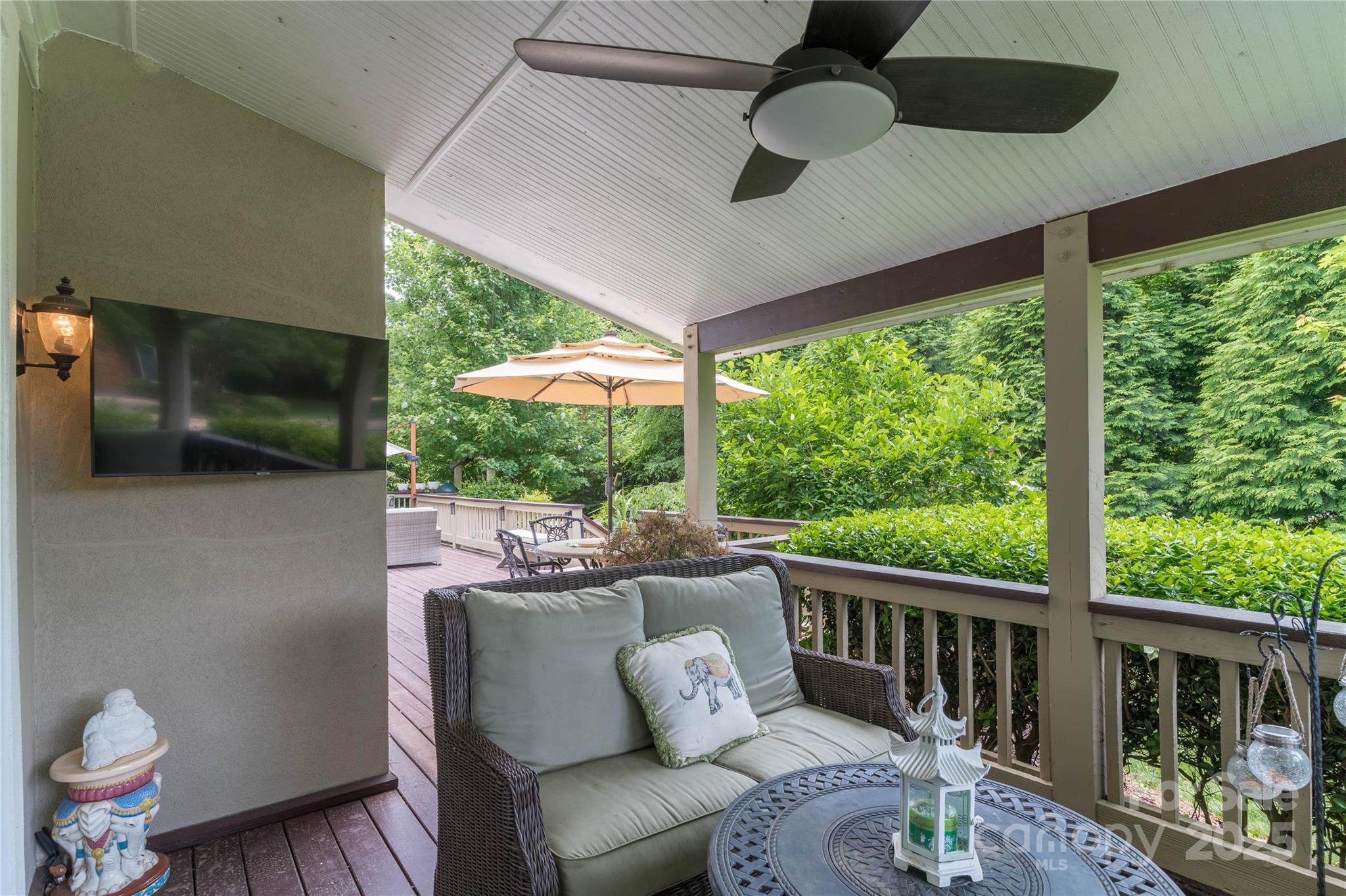 7600 Dunsmuir Court