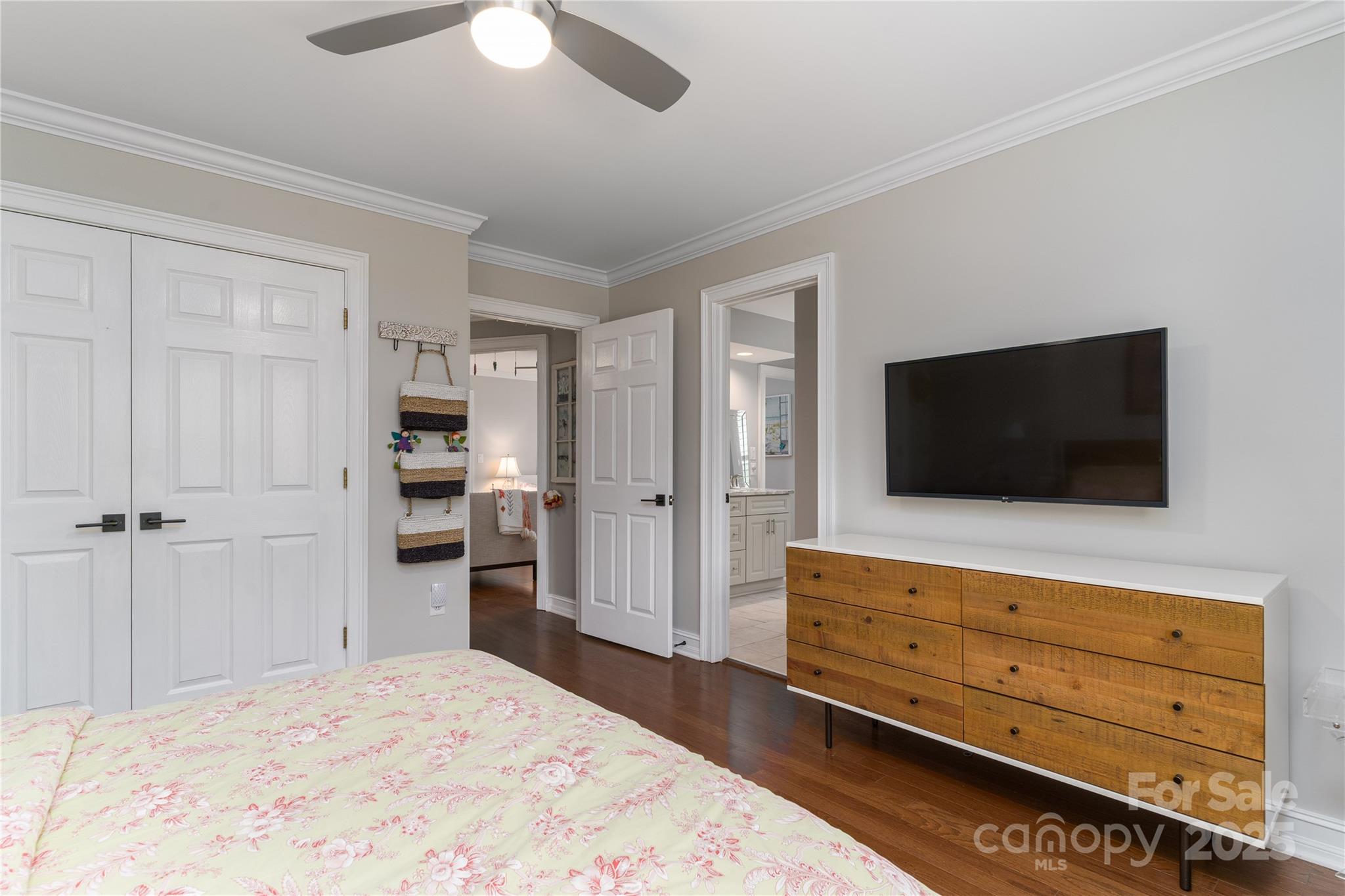 7600 Dunsmuir Court