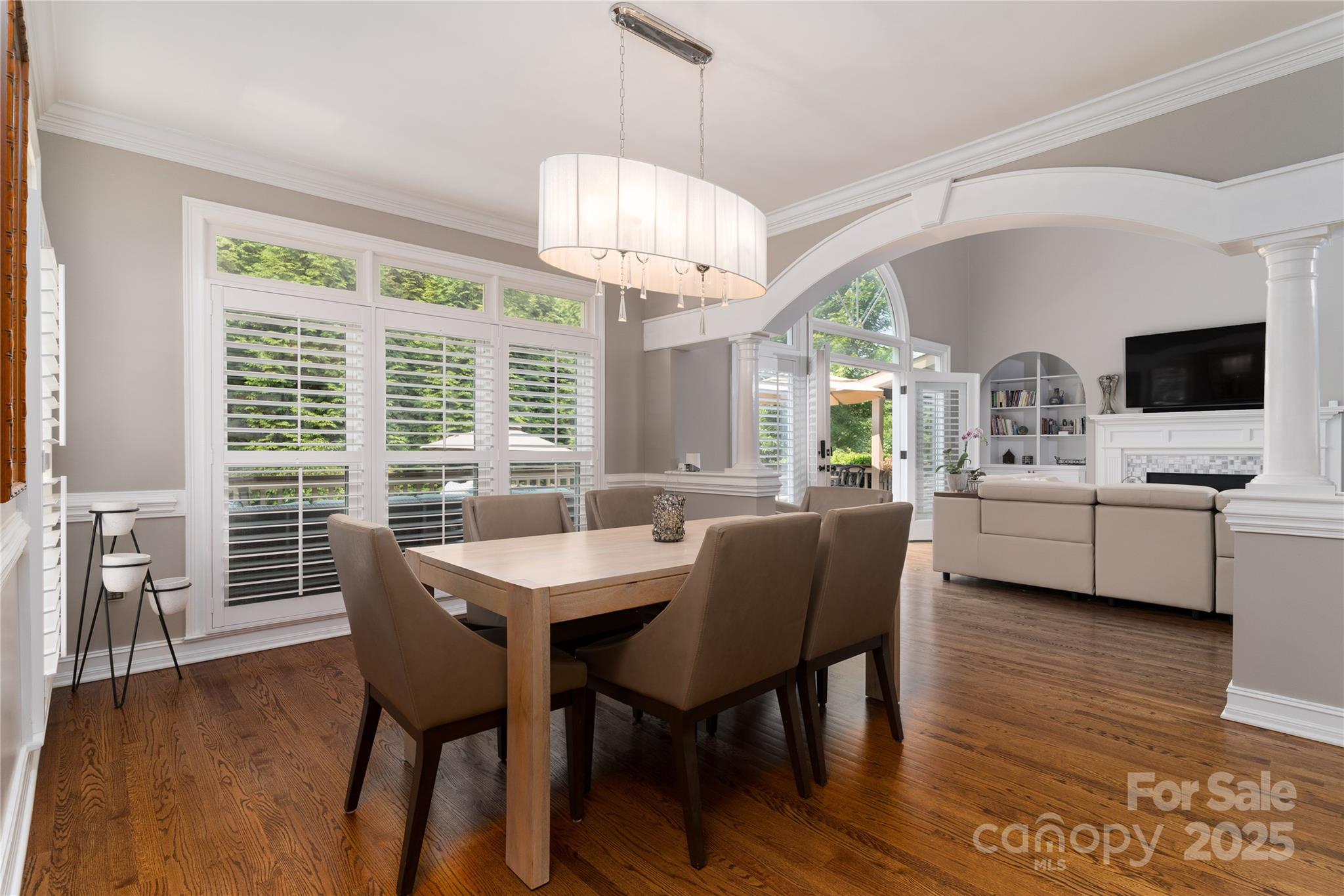 7600 Dunsmuir Court