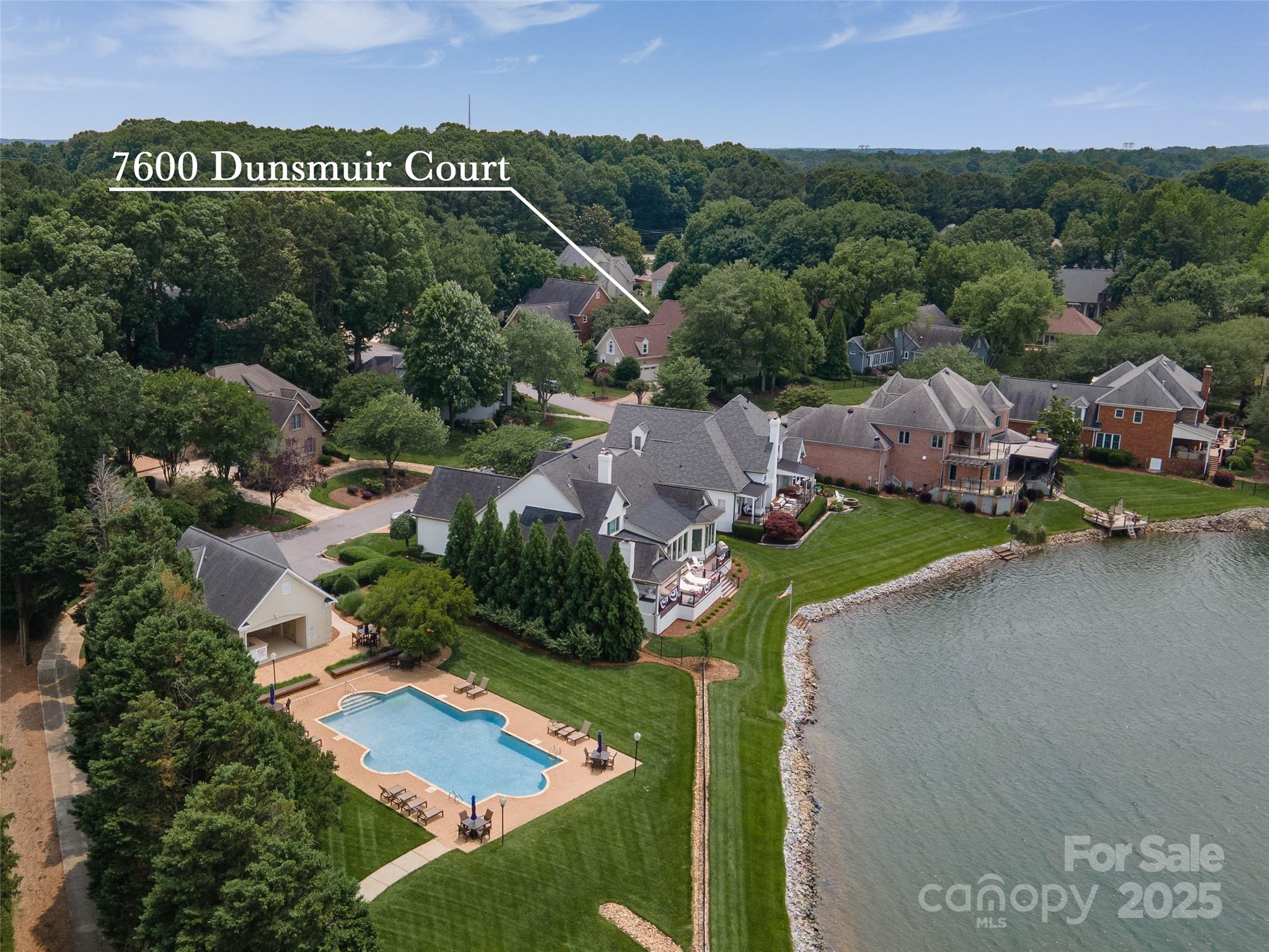 7600 Dunsmuir Court