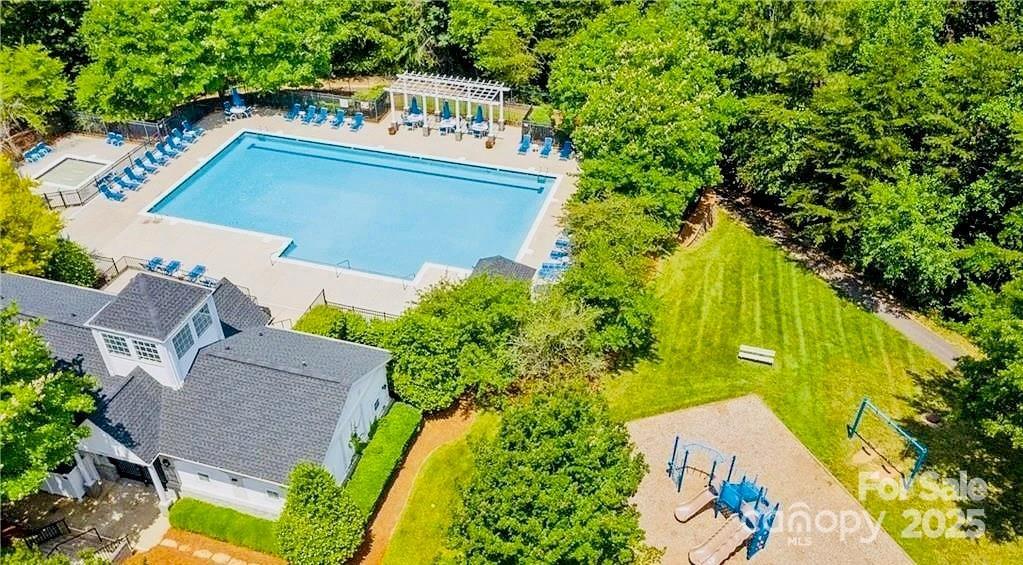 20305 Queensdale Drive